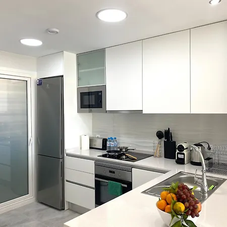 Impresionante Y Soleado Zona De Golf Apartment *