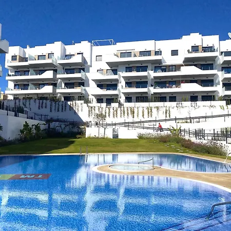 Impresionante Y Soleado Zona De Golf Apartment