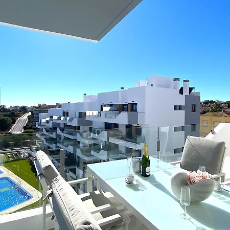 Impresionante Y Soleado Zona De Golf Apartment *